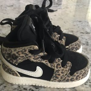 Air Jordan Mid SE Toddler 4c